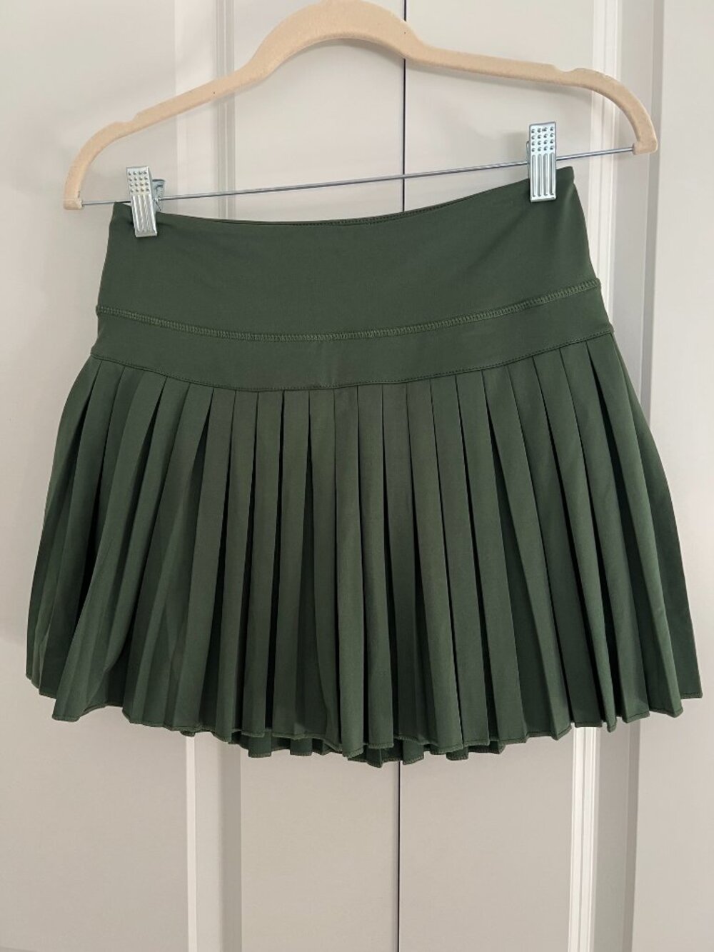 Goldhinge Pleated Skort (Size L)